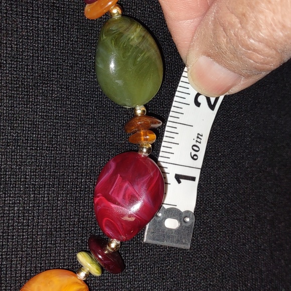 💎 Multiple Color Jade-like Necklace - Picture 7 of 8